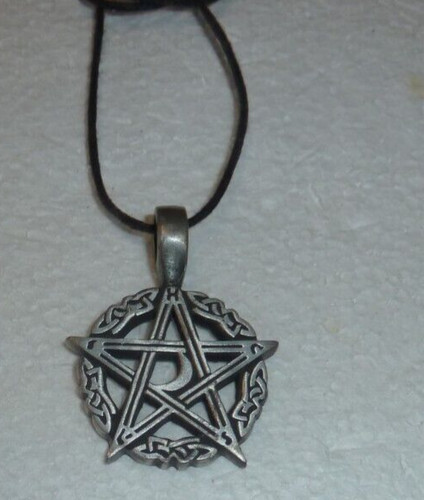 Beau pendentif wicca métal - wicca, en