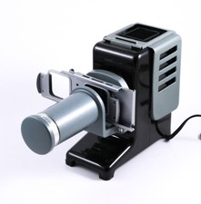 projecteur Leitz  Prado 150 diapo 24x36 + Leitz Dimaron 10 cm 2.8 Wetzlar 