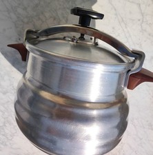 Rare cocotte minute seb bombee 9 litres  pure aluminium Tres RARE 2-1956