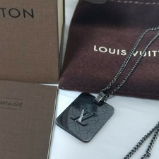 Collier pendentif Louis