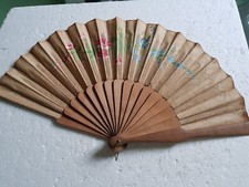 Bel éventail ancien décor