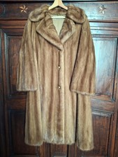 TRES BEAU MANTEAU VISON