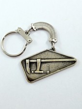 PORTE-CLES - OUTILLAGE Étau