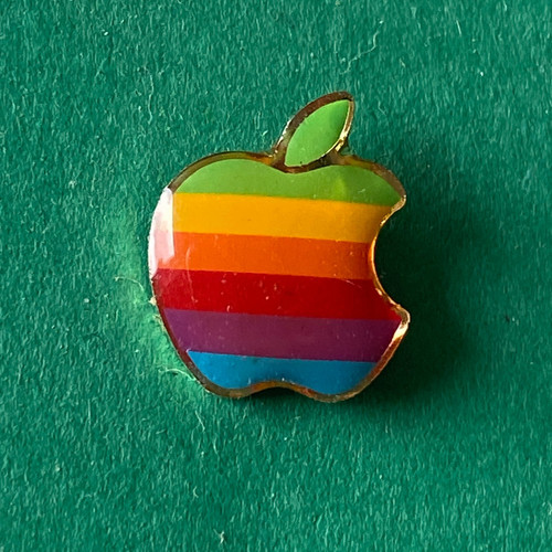 Apple computer pin - computer, pin's