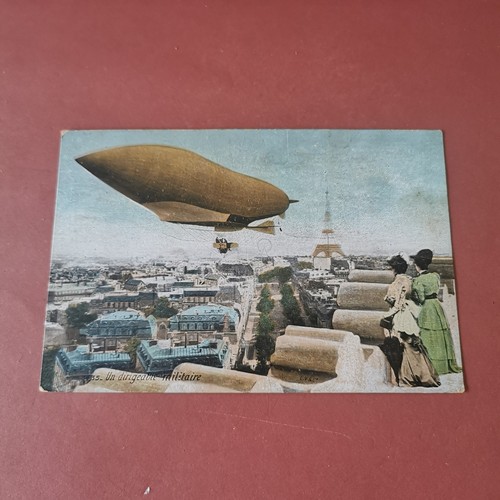 Dirigeable militaire au - un,