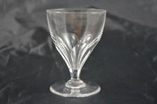 TRES BEAU VERRES EN CRISTAL BACCARAT ST LOUIS ?