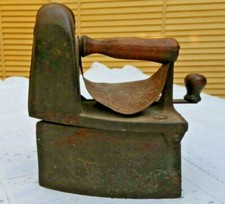 ancien fer à repasser à braise en fonte 19 ème