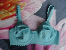 Soutien gorge à armatures