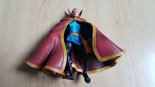 Figurine strange marvel - figurine,
