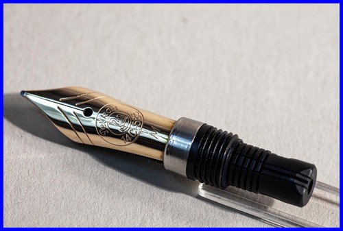 1985 pelikan medium plume - 1985, or