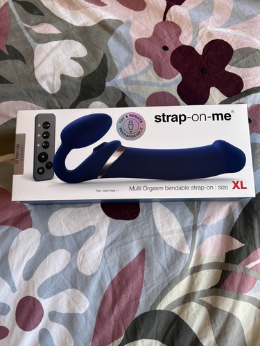 Strap me neuf - on,