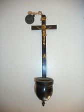 RARE ET JOLI BENITIER ANCIEN EN EBENE ET BRONZE DORE.  XIX°.