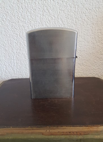 Ancien grand briquet table - ancien,