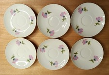 Soucoupes en porcelaine de