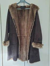 manteau femme 40 caroll avec capuche,  polyester, doublé  fausse fourrure