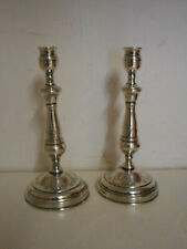 PAIRE DE BOUGEOIRS EN METAL