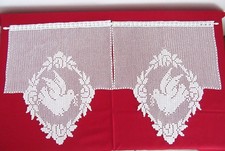Rideaux brise-vue , voilage , Colombes fleuries dentelle de crochet fait main.