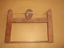 outil ancien -petite scie  de