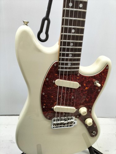 Fender japan mg65 char - [fender, japan]
