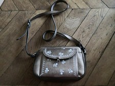 Sac à main vintage TORRENTE  cuir - coloris argent nacré  petites fleurs brodées