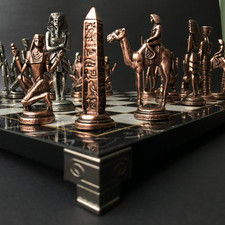 Jeu d'échecs égyptien fait