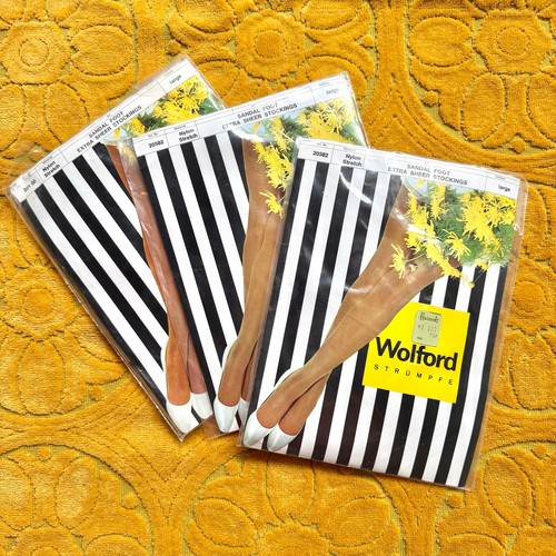 Pairs 1960s wolford - wolford, sandal