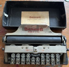 .BENNETT Machine à Écrire