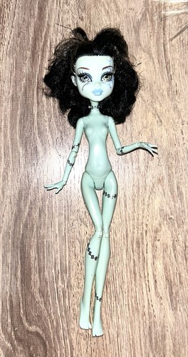 Poupée monster high - monster,