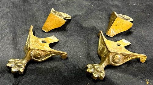 Lot pieds en bronze pour - de,