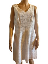ANTONELLE robe blanche broderie anglaise taille 40 / 42