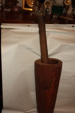 Ancien grand mortier  Africain en bois avec pilon  42  cm mortier , 54 cm pilon