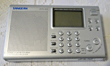 Poste radio portable ancien