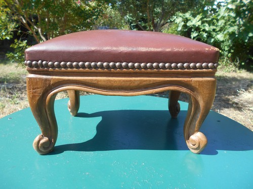 Ancien tabouret repose - , pieds