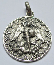 Ancien pendentif médaille