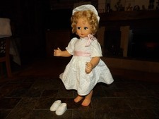 Ancienne poupée ATHENA