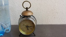 Ancien petit réveil