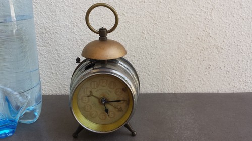 Ancien petit réveil
