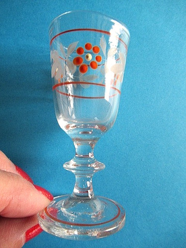 Ancien verre liqueur emaille - ancien, a
