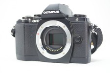 OLYMPUS OM-D E-M10 Caméra