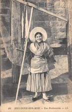 CPA 62 BOULOGNE SUR MER / UNE BOULONNAISE