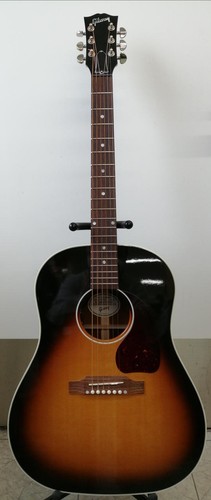 Guitare acoustique électrique