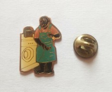 Pin's OMO Micro Lessive Singe