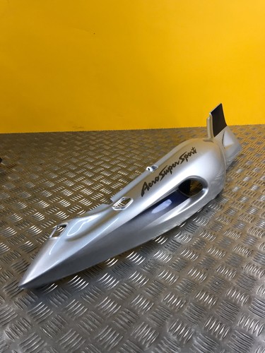 Demi coque arrière droite
