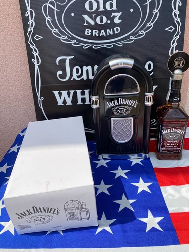 Jack daniels juke - -box, +