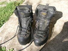 CHAUSSURES MARCHE  ASOLO TAILLE 41 GORE TEX BON ETAT (1 leger accroc)  (M1)