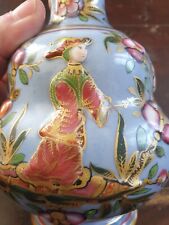 JOLI VASE PORCELAINE CAPODIMONTE ANCIEN BLEU FIN XIXeS ACCIDENTE DIM 18 CM