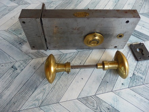 Serrure porte ancienne - porte, pose