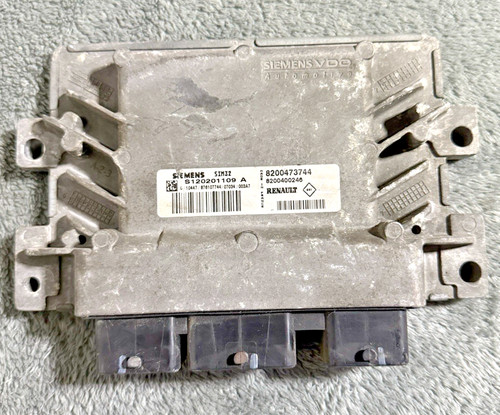 Calculateur moteur renault 2 - calculateur,