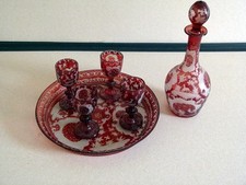 Très beau service à liqueur en cristal de Bohème année 1856 parfait état