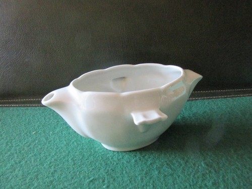 Sauciere porcelaine emaillee - ,